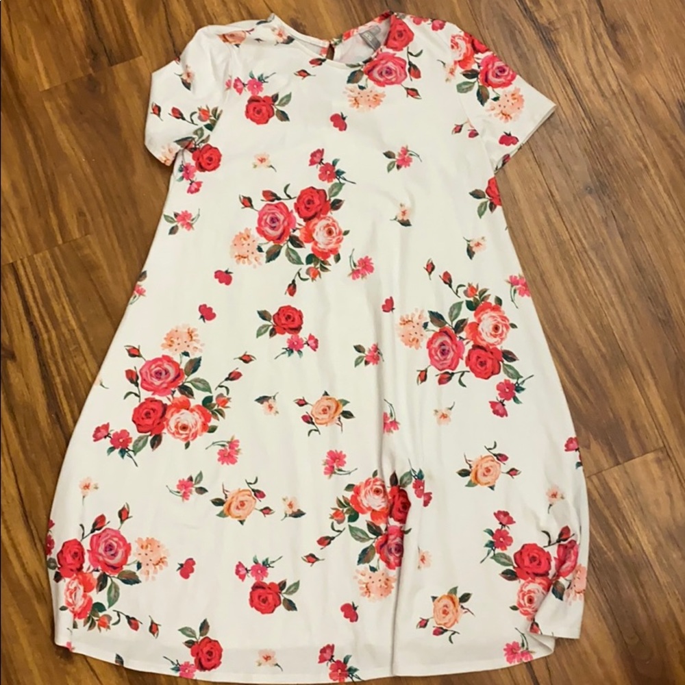 Floral maternity dress